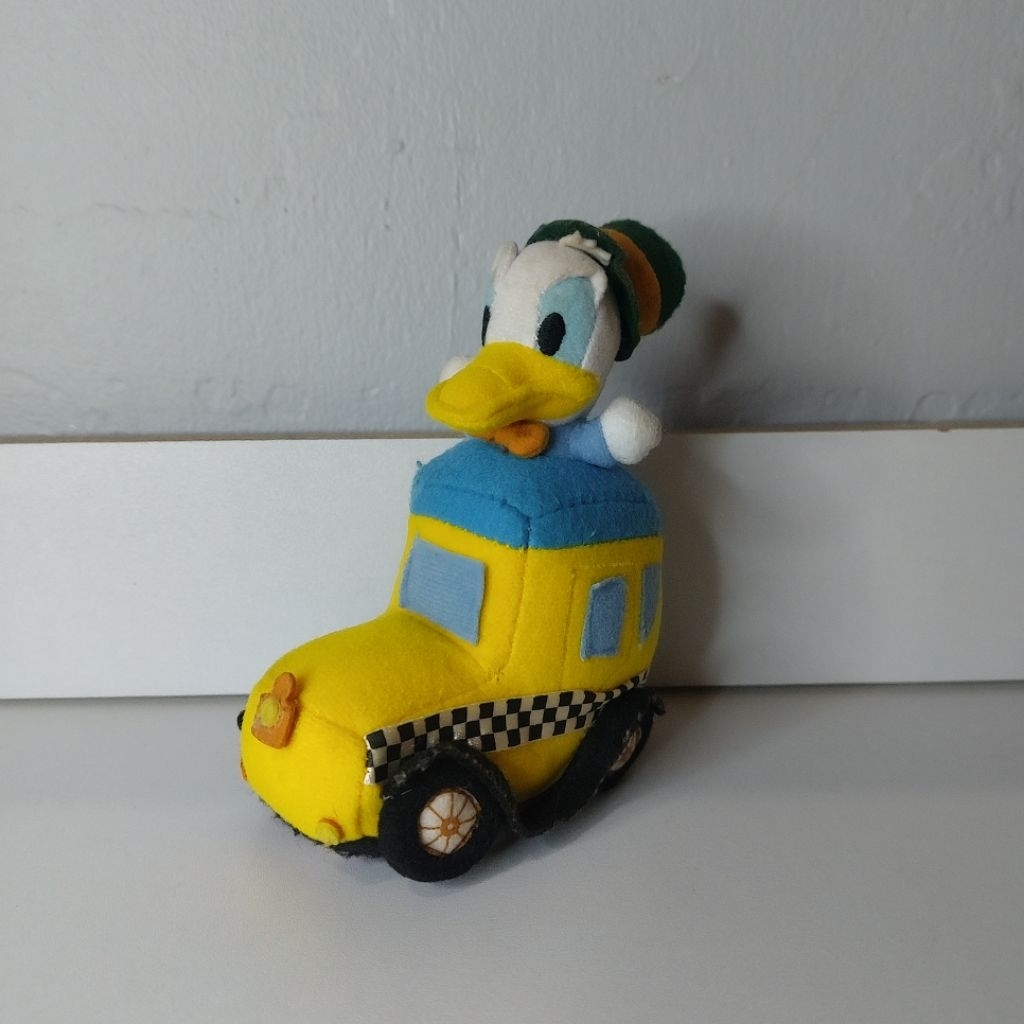 Boneka donald duck taxi original tokyo disney sea