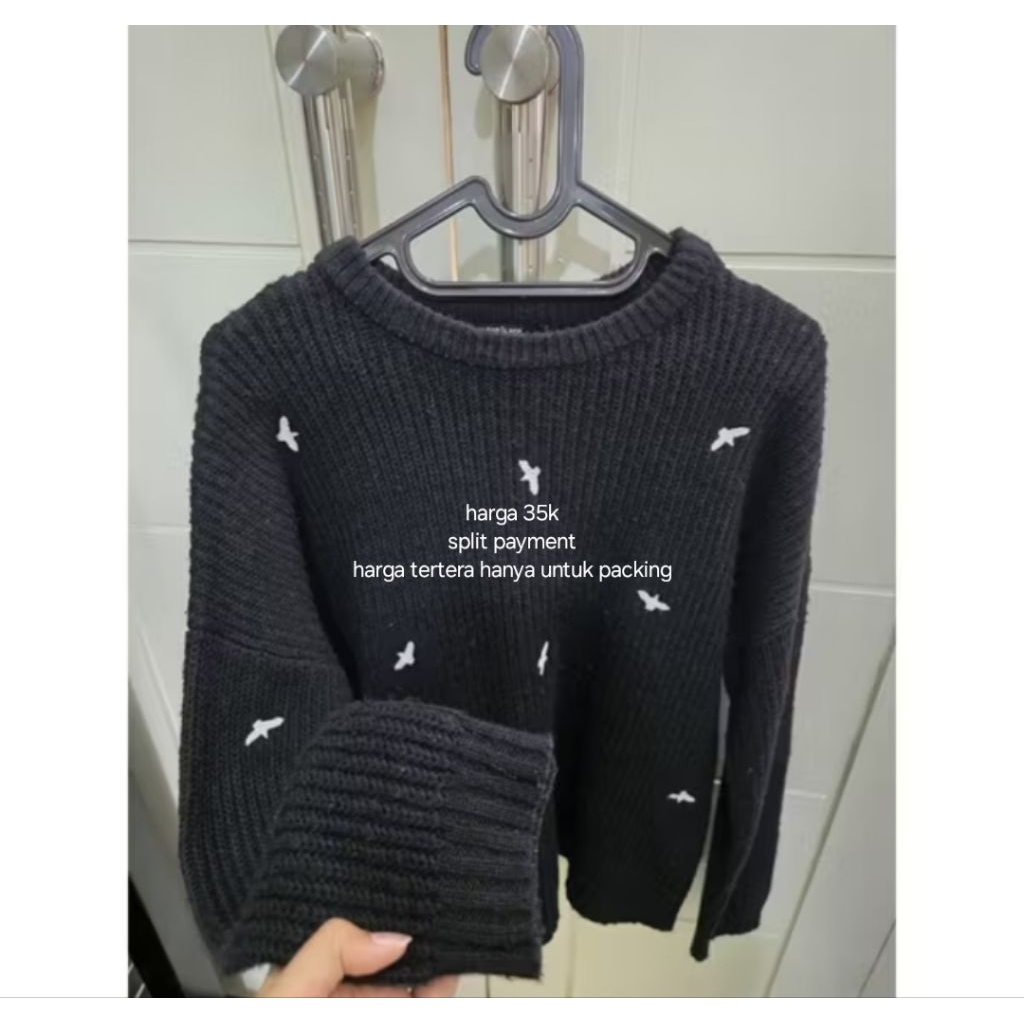 Sweater Hitam dan majestic legon