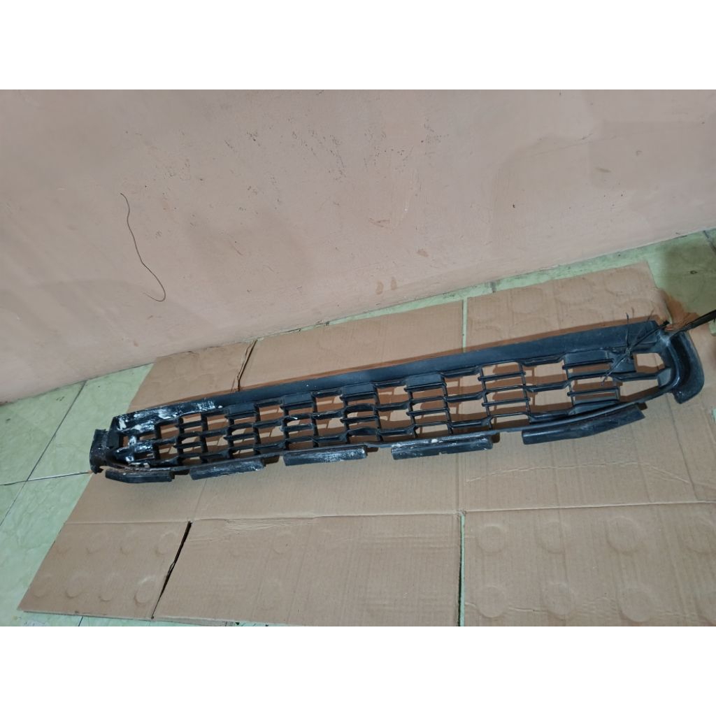 Ram bemper Outlander tahun 2014