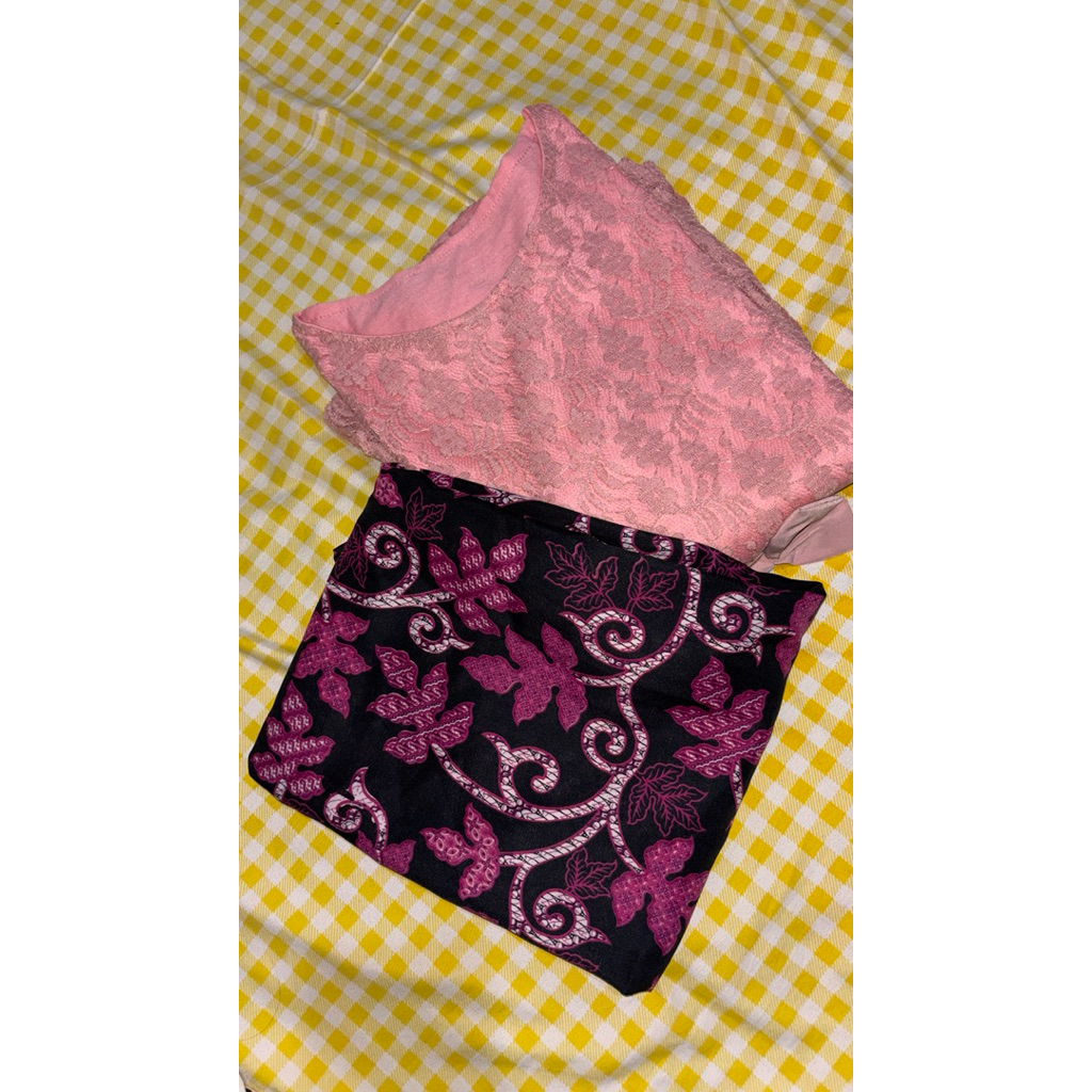 Kebaya Pink 1Stel