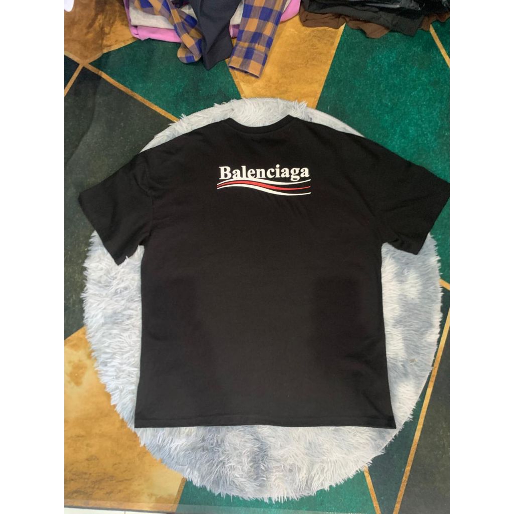 kaos balenciaga