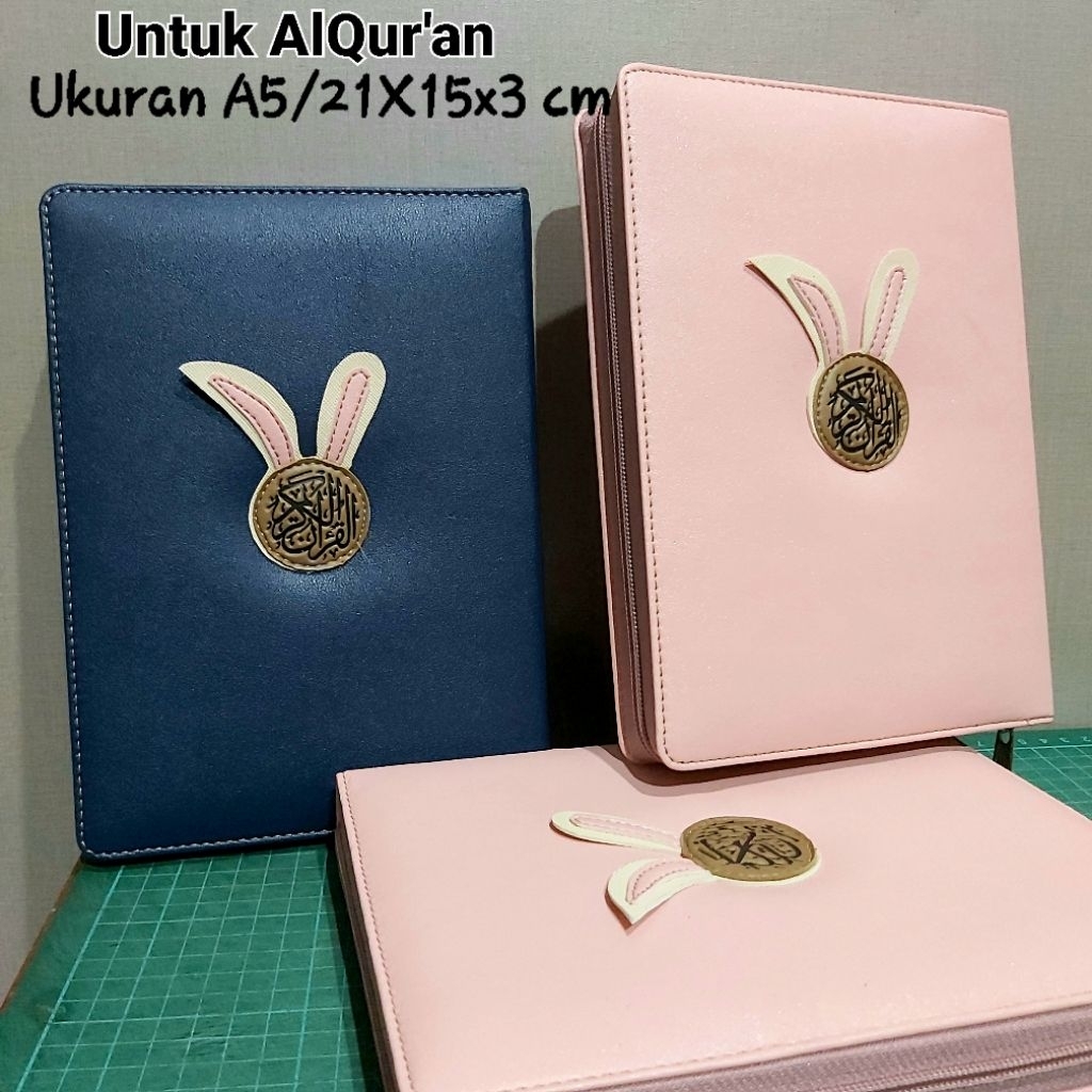 Sampul Alquran A5 21×15×3cm Cover Al Quran Anak Kelinci Lucu Cantik Tas Al Quran Sleting Anti Air Ku