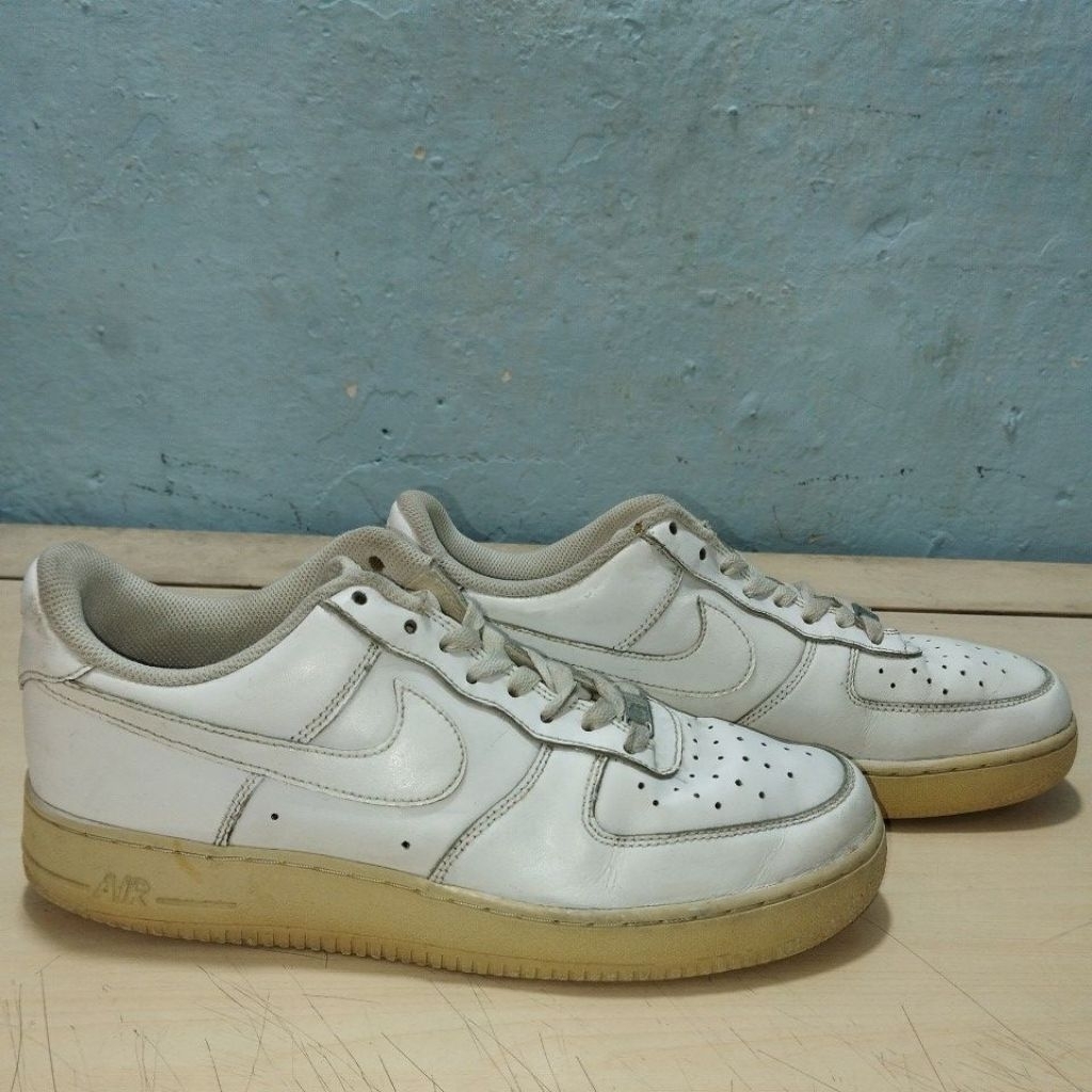 SEPATU BEKAS SIZE 44 INSOLE 28 CM