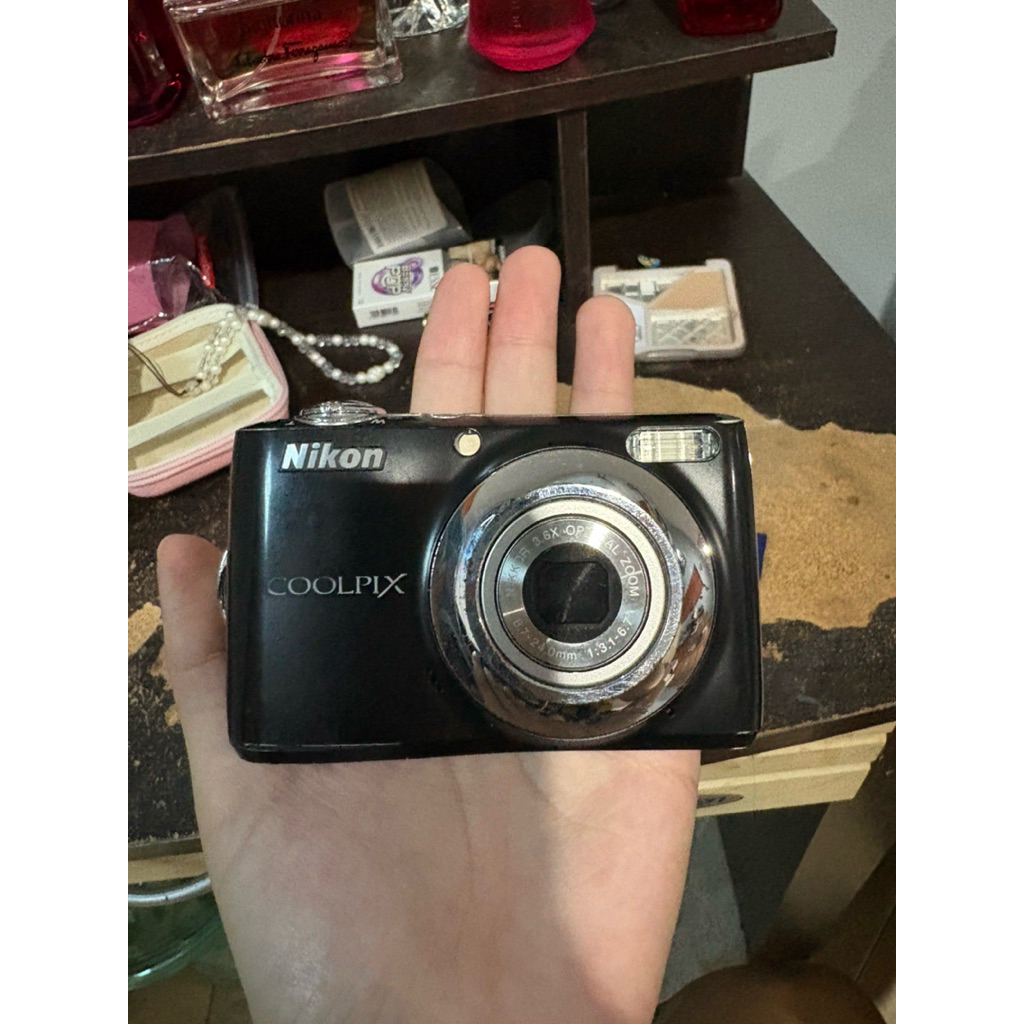 nikon coolpix L22 digicam