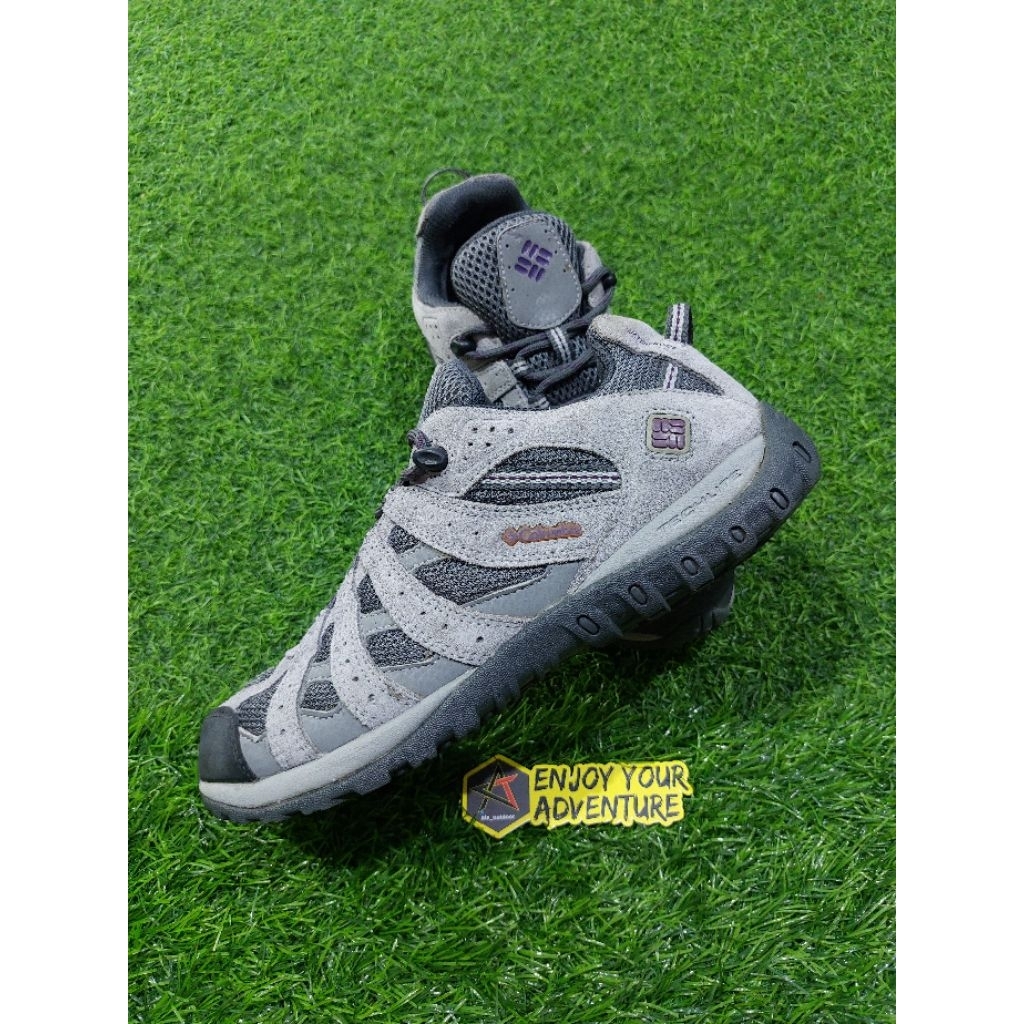 sepatu gunung trekking columbia size 39/40