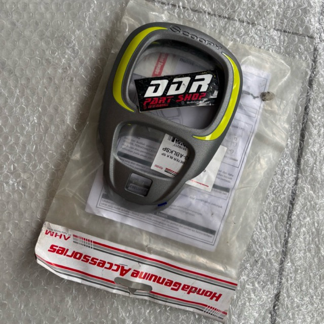 Garnish cover panel spidometer scoopy 2017-2020 original AHM