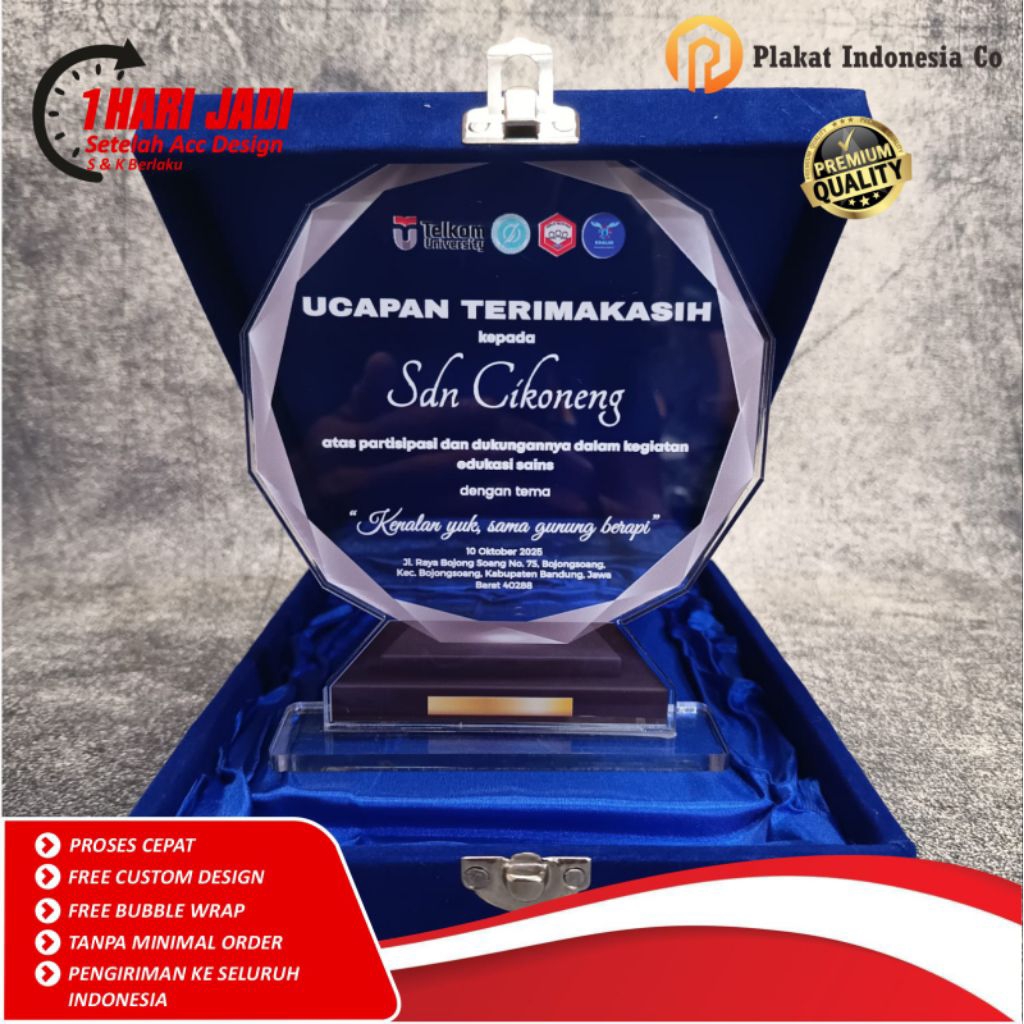 Plakat akrilik, Plakat akrilik custom, Plakat wisuda, Plakat penghargaan, Plakat kkn pkl ppl magang