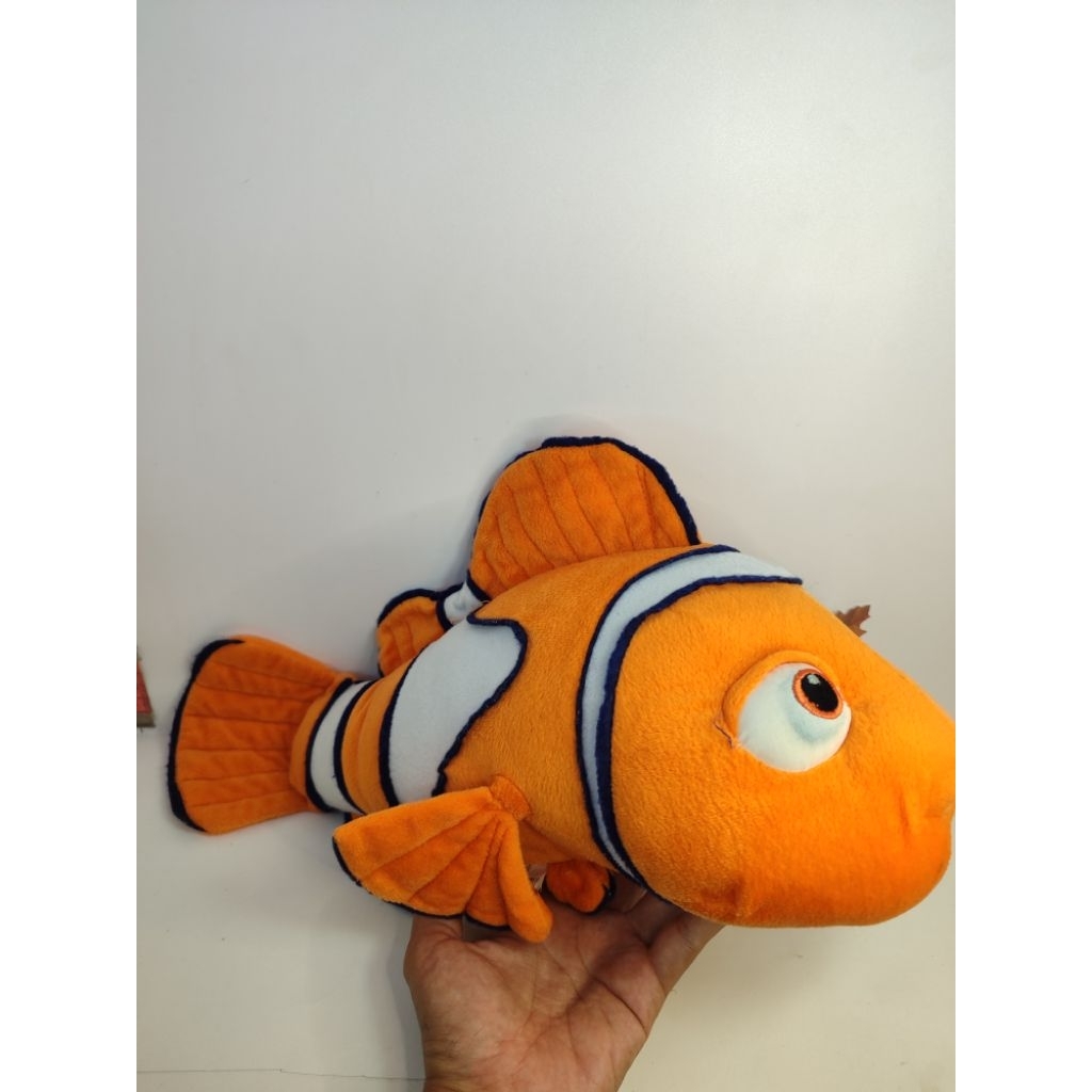 boneka ikan nemo finding nemo dory minus mata dan brand pudar