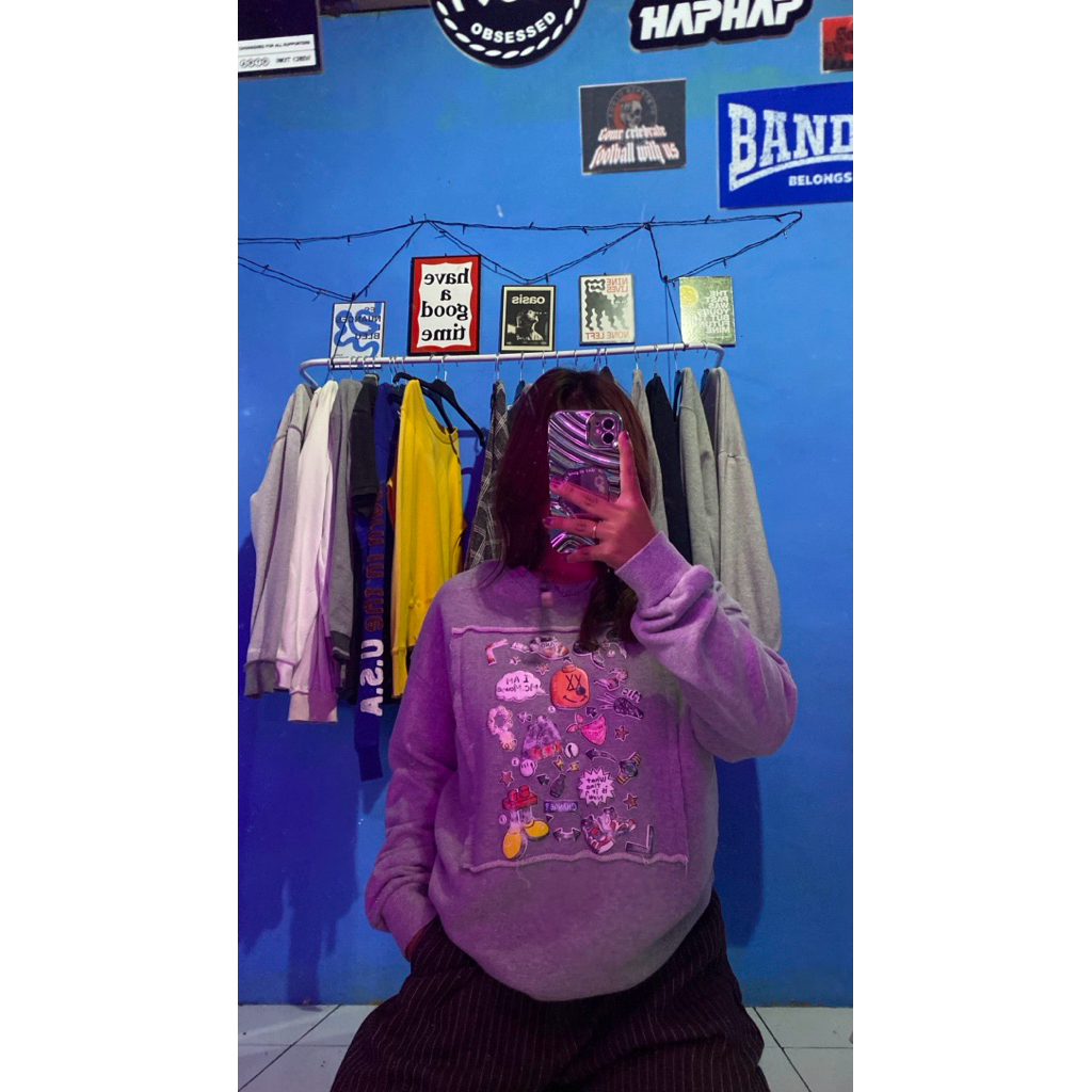 crewneck mickey mouse