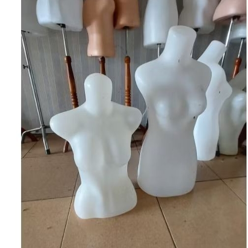 PATUNG BAJU PEREMPUAN BESAR (Bekas)