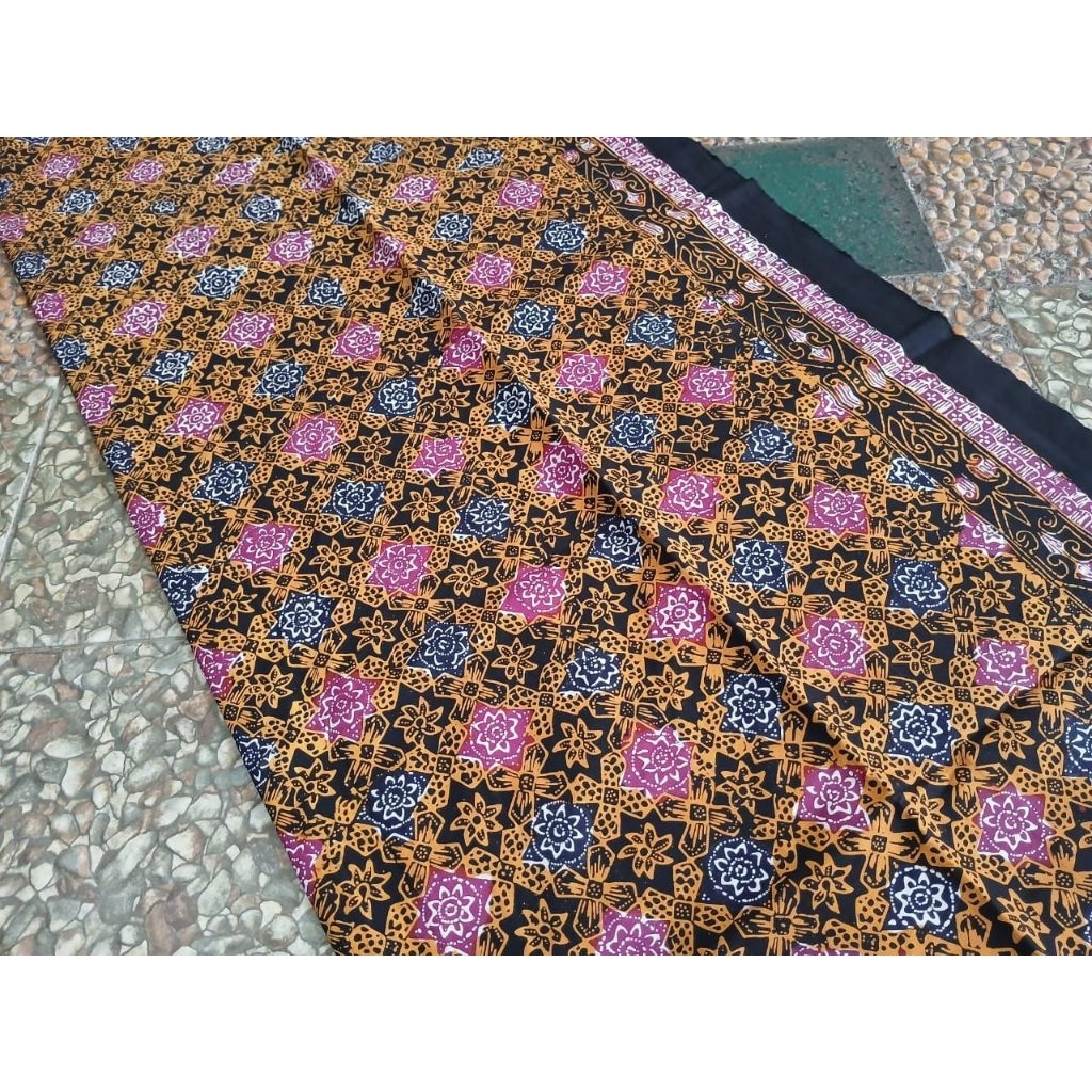 Kain Batik Cap Wonogiren Motif Bunga Mawar