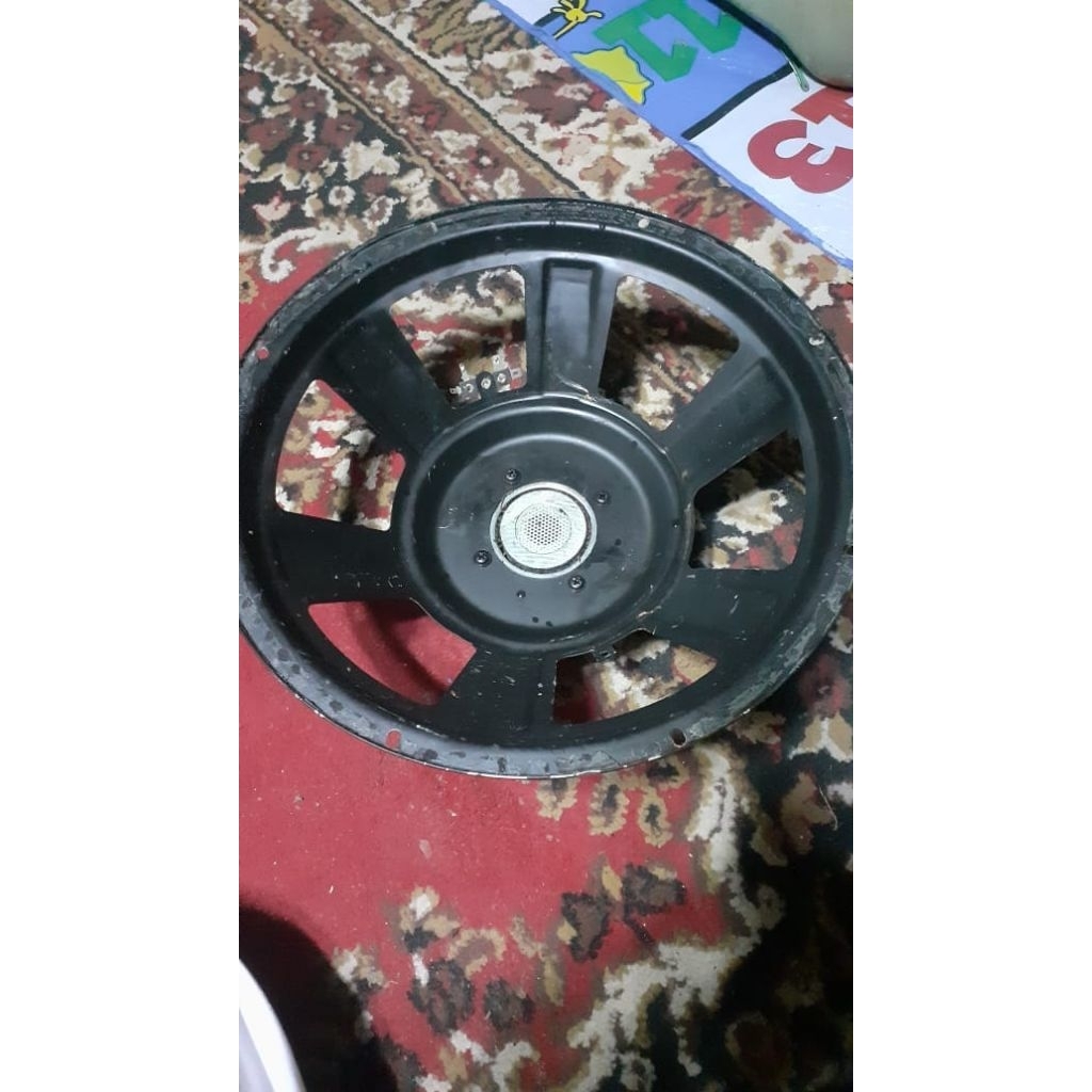 Rangka speaker 12 inci