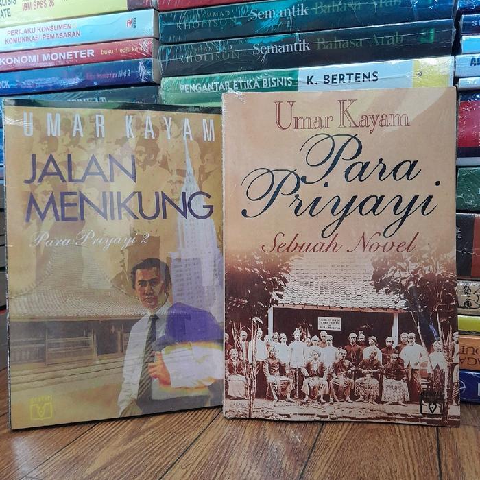 PAKET 2 UMAR KAYAM - PARA PRIYAYI : SEBUAH NOVEL + JALAN MENIKUNG