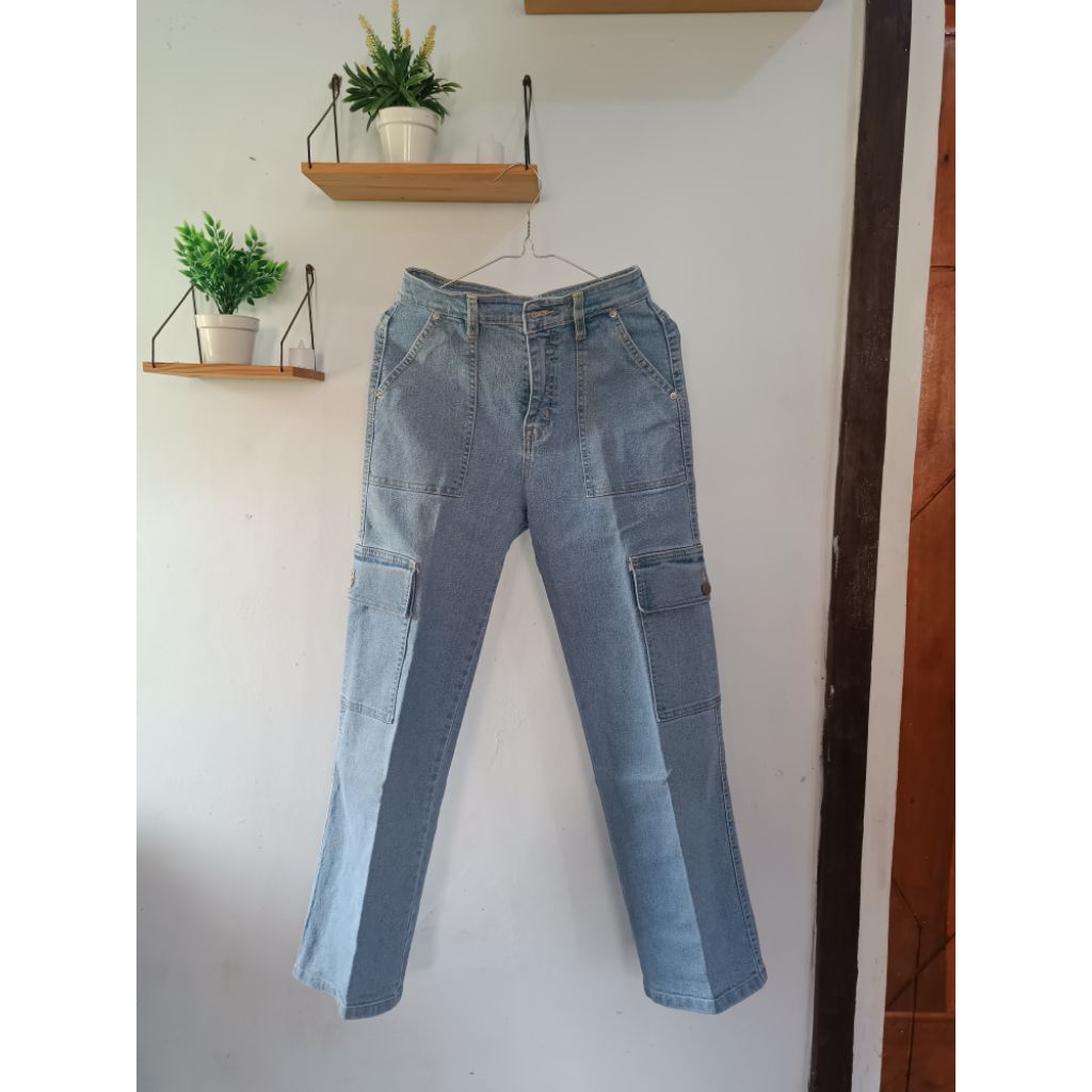 Preloved Kulot Cargo Ckey Jeans