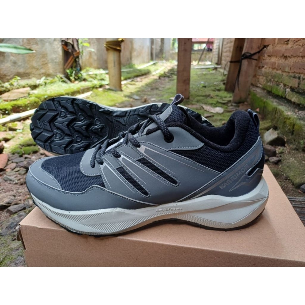 sepatu karrimor trail running material kulit sintetis