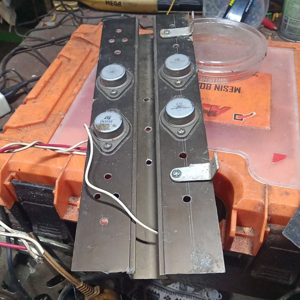 transistor jengkol mexico MJ15004Gplus pendingin