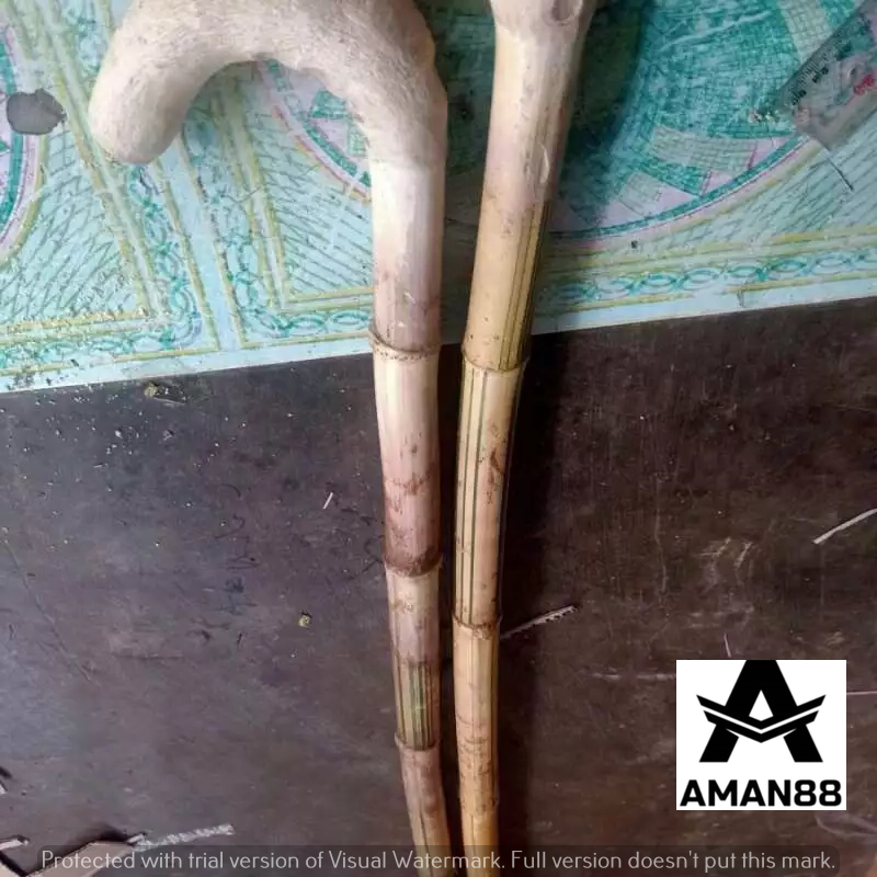 Tongkat Bambu kuning Unik untuk Lansia 100 cm