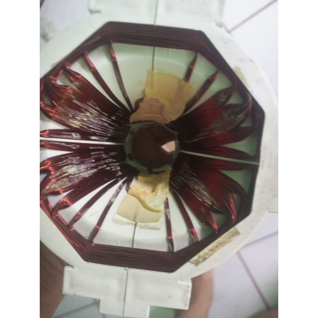 yoke tv LG flat 21in