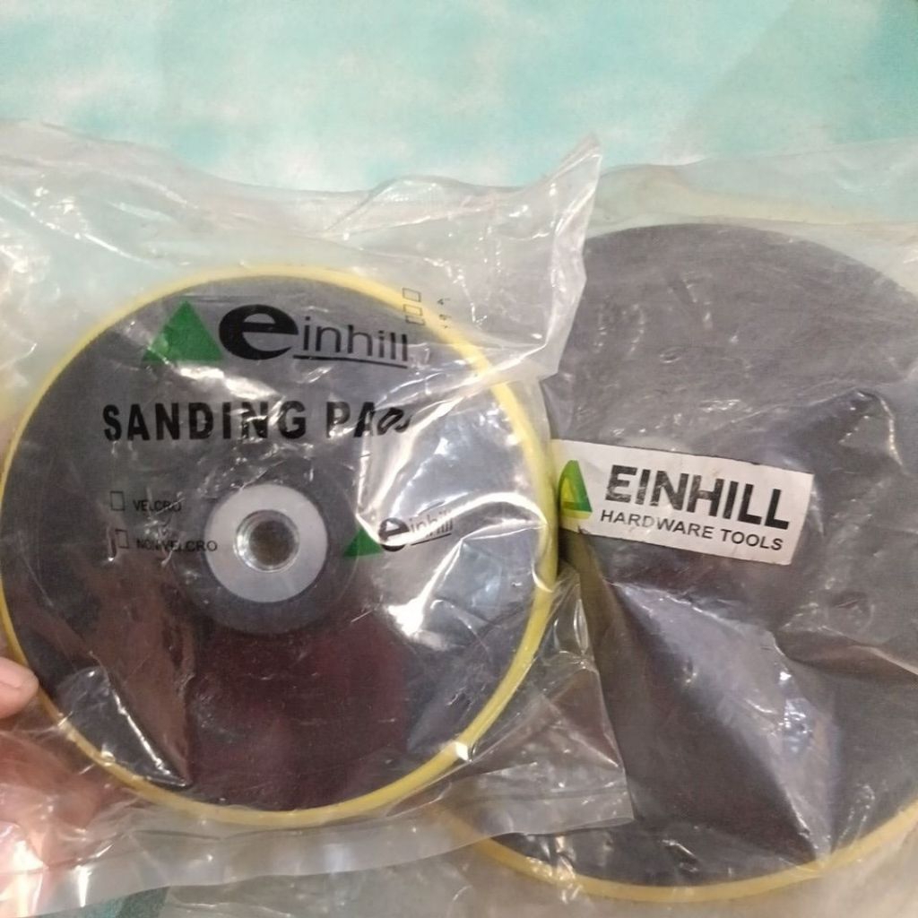 TATAKAN POLES EINHILL