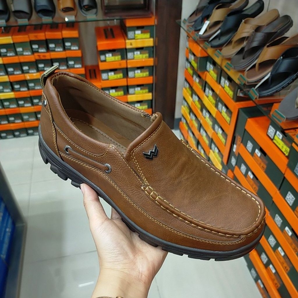 Sepatu Casual Pria WATCHOUT Original