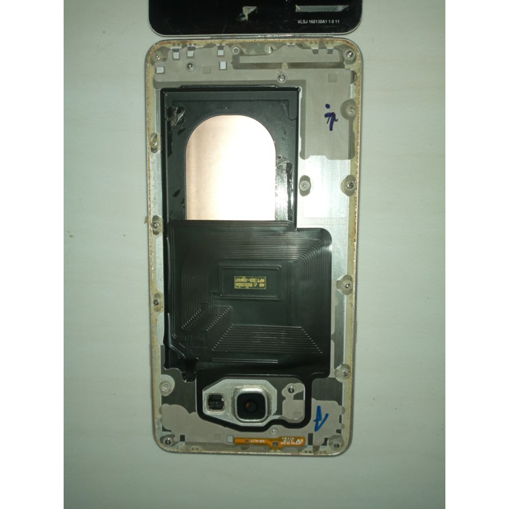 lcd tc hp Samsung sm A9000 lcd gelap sedikit tapi masih tampil dan normal oke