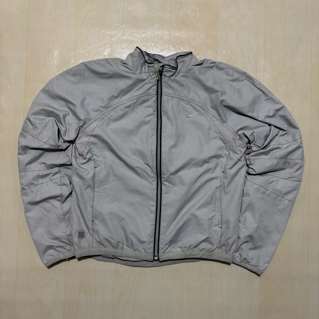 NIKE WINDBREAKER PARASUT SECOND