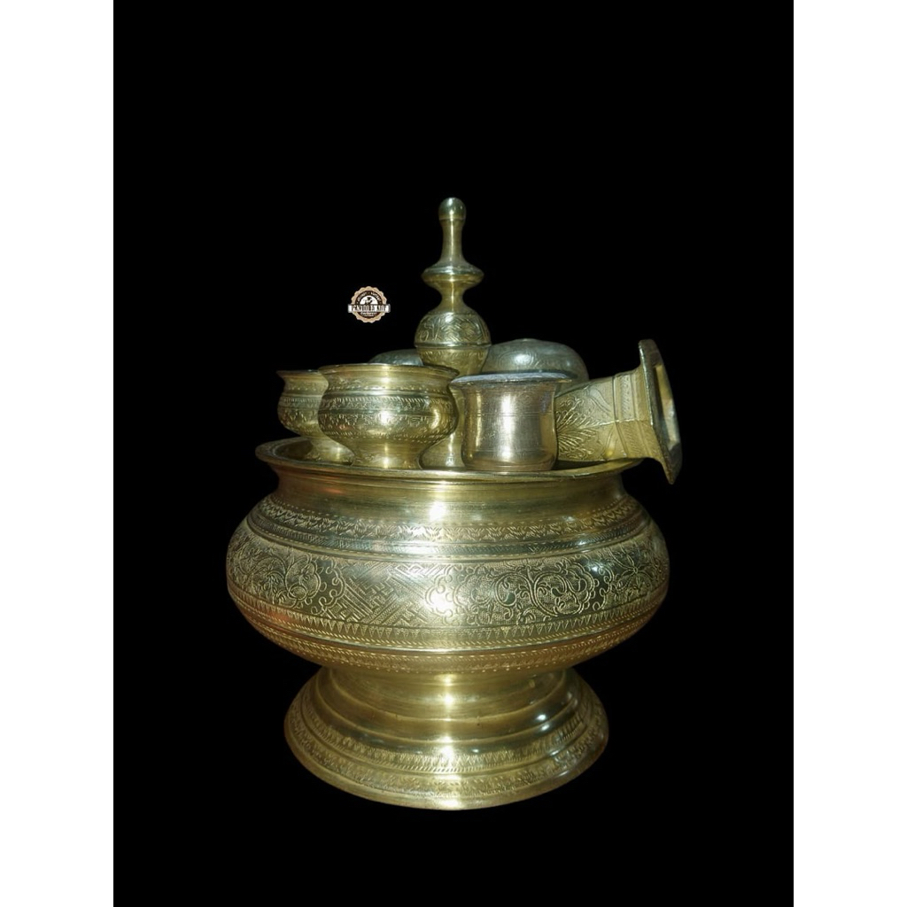 Kinangan bokor ukir CANTIK kuningan KUNO (K45)