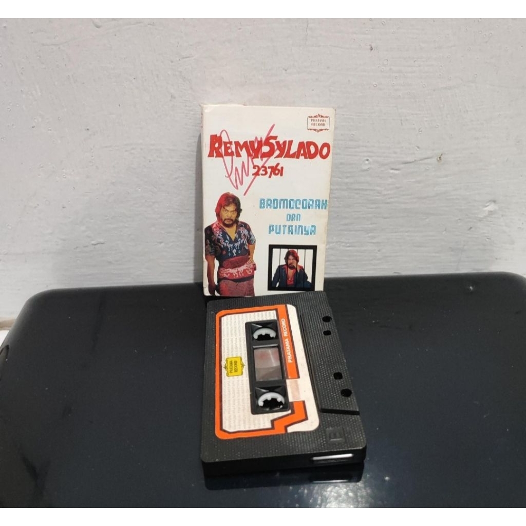 KASET PITA REMY SYLADO- BROMOCORAH DAN ISTRINYA- ADA TTD