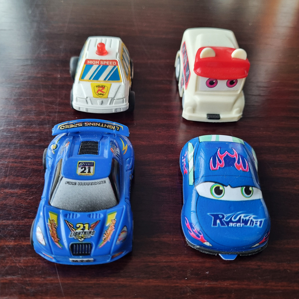 PRELOVED MAINAN ANAK 4 MOBIL-MOBILAN