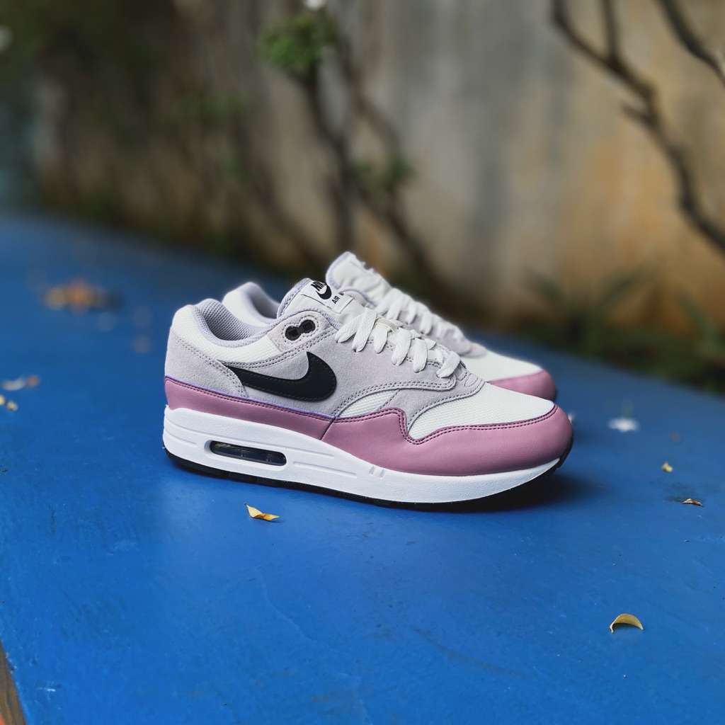 NIK3 AIR MAX 1 ESSENTIAL Summit White/Dark Smoke Grey