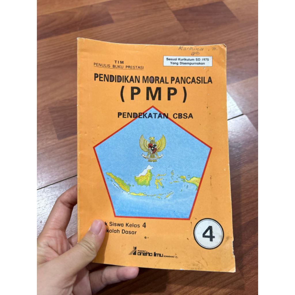 buku PENDIDIKAN MORAL PANCASILA
(PMP)

PENDEKATAN CBSA

Jilid

4