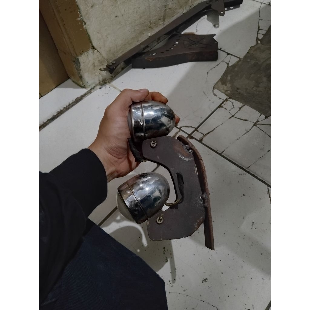 lampu depan chopper kecil