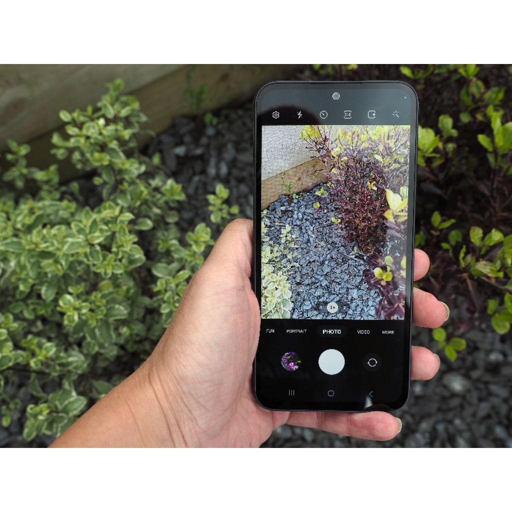 SAMSUNG A54 5G,RAM 8,
INTERNAL 256 GB,
HP SEGEL,
MULUS TERAWAT,
DI JAMIN TIDAK ADA KENDALA &  BERFUN