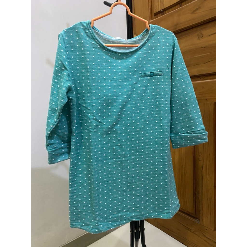 hibah baju / atasan wanita / kaos wanita