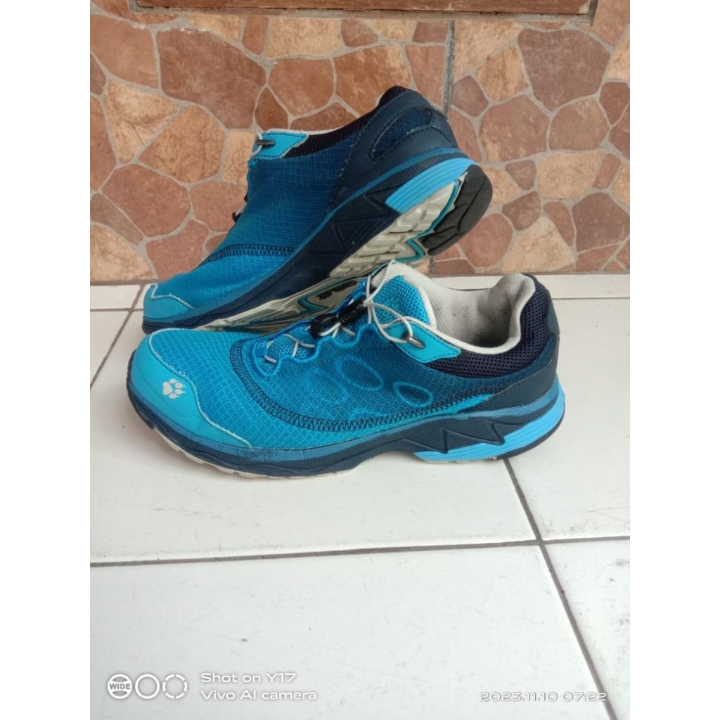 Sepatu jack wolfskin blue second unisex