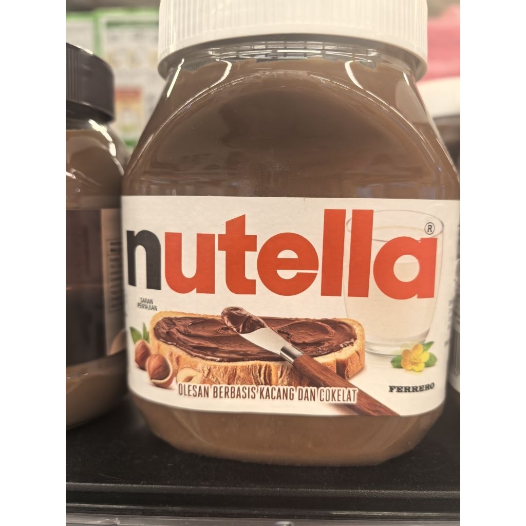 NUTELLA HAZELNUT SPREAD WITH COCOA 1KG. NUTELLA 1KG. SELAI NUTELLA 1KG. NUTELLA SPREAD 1KG. NUTELLA 