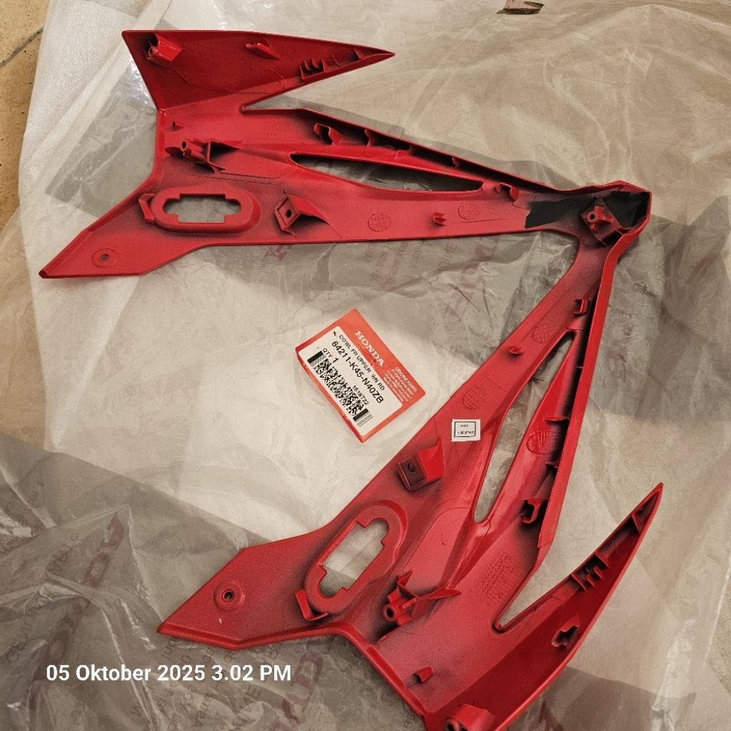 Cover tameng depan CBR 150R k45G. 64211-K45-N40ZB