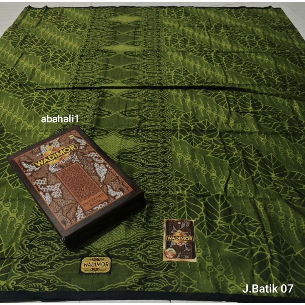 SARUNG WADIMOR JAQUARD ANTIK WADIMOR JACQUARD ANTIK SARUNG TENUN WADIMOR JAQUARD ANTIK