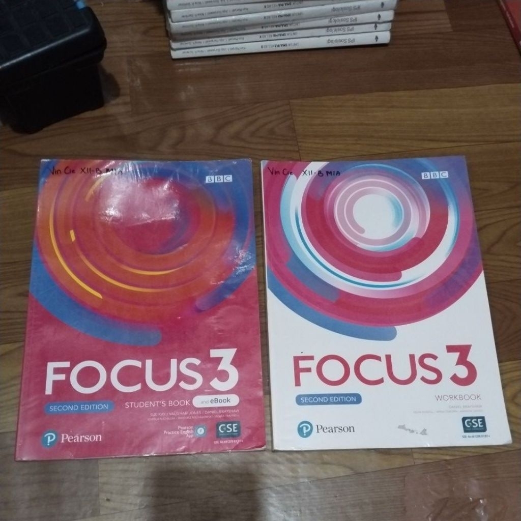 Buku Focus 3 Second Edition Students Book Workbook