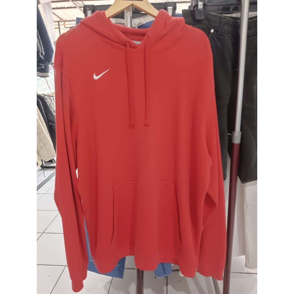 HOODIE NIKE MERAH