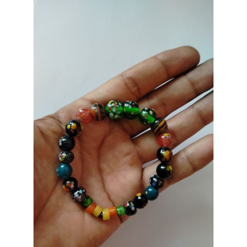 gelang manik dayak Kalimantan