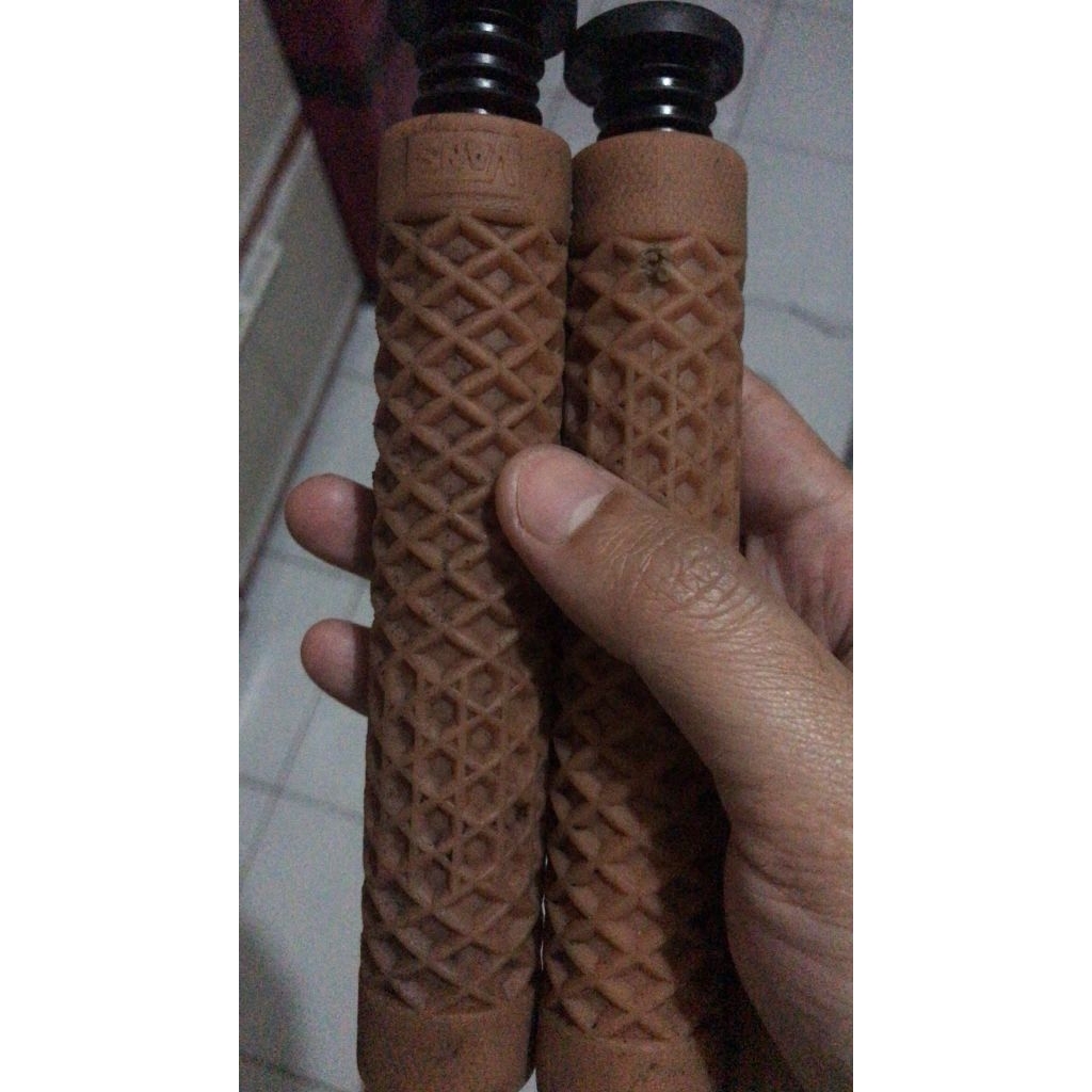 Vans Cult original handgrip sepeda warna coklat bekas sesuai foto dan video