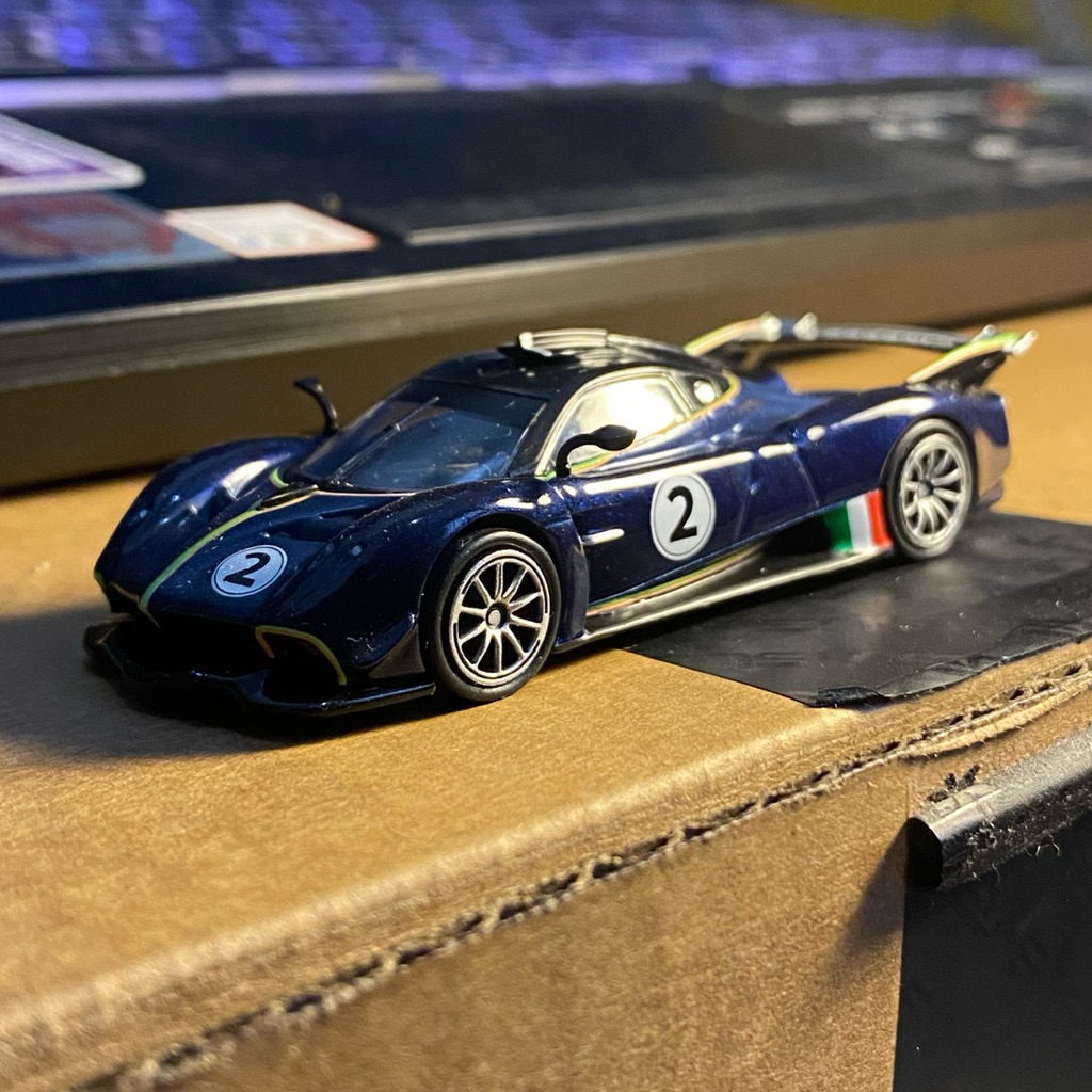 Tarmac Pagani Huayra R - Blue Avio