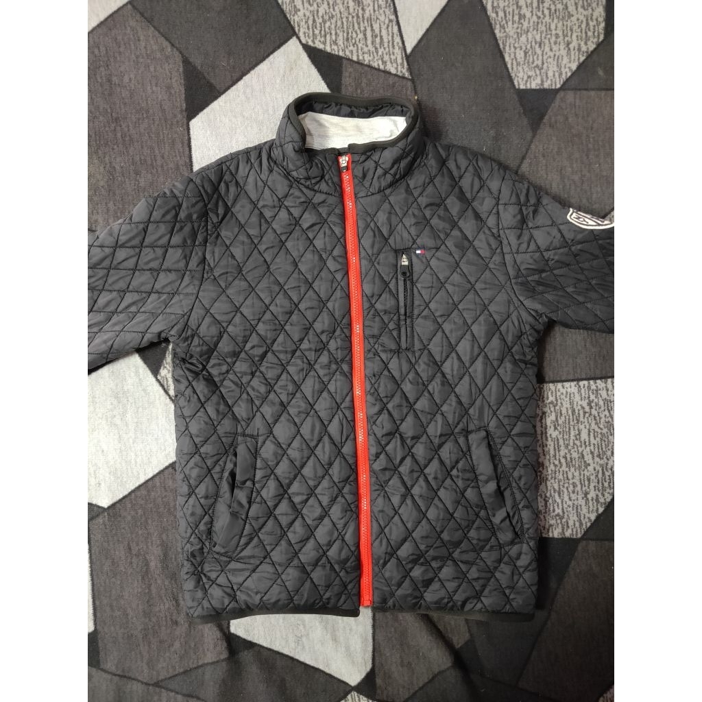 preloved jaket Tommy Hilfiger puffer winter jacket bekas