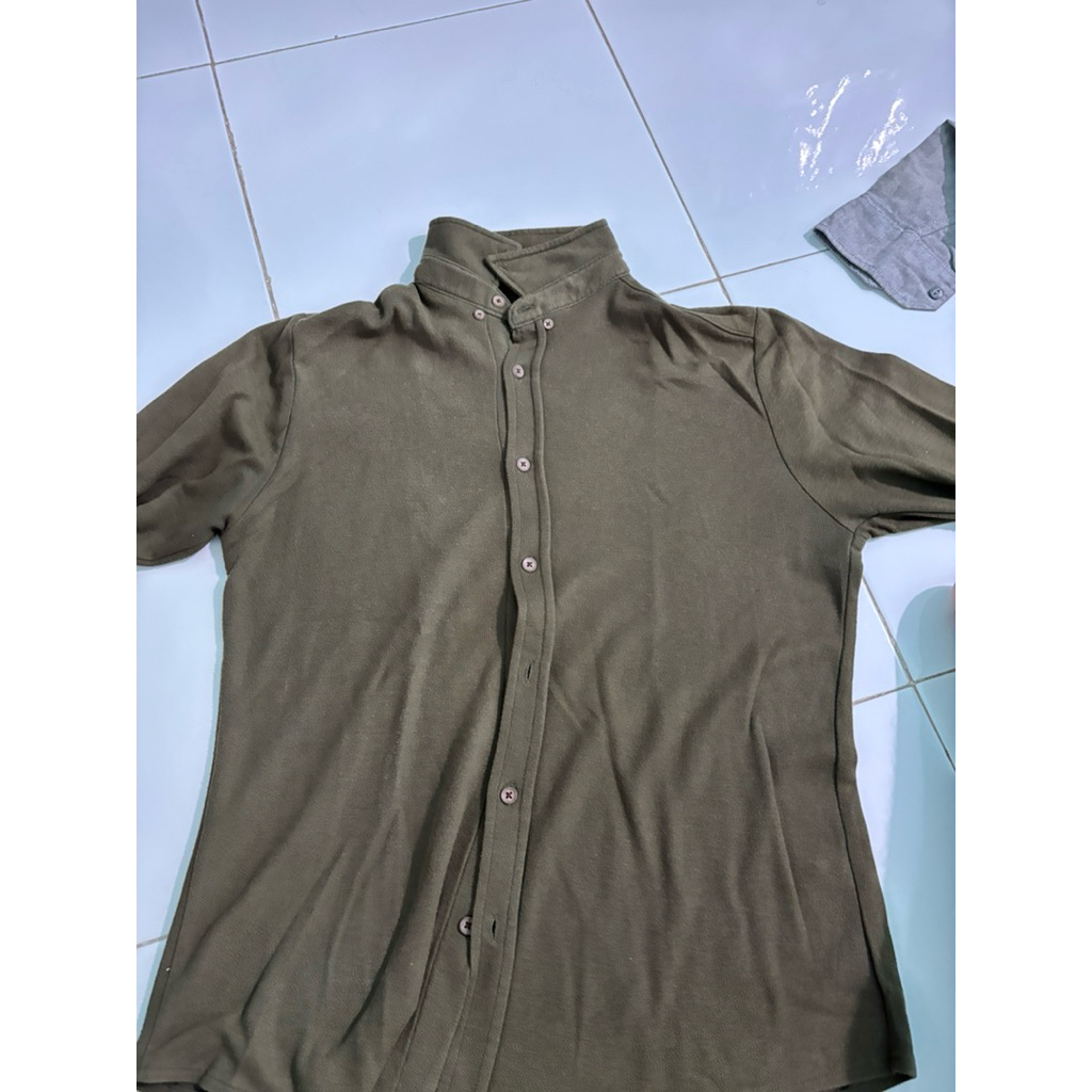 Baju Kemeja M231 Warna Hijau Daun Like New