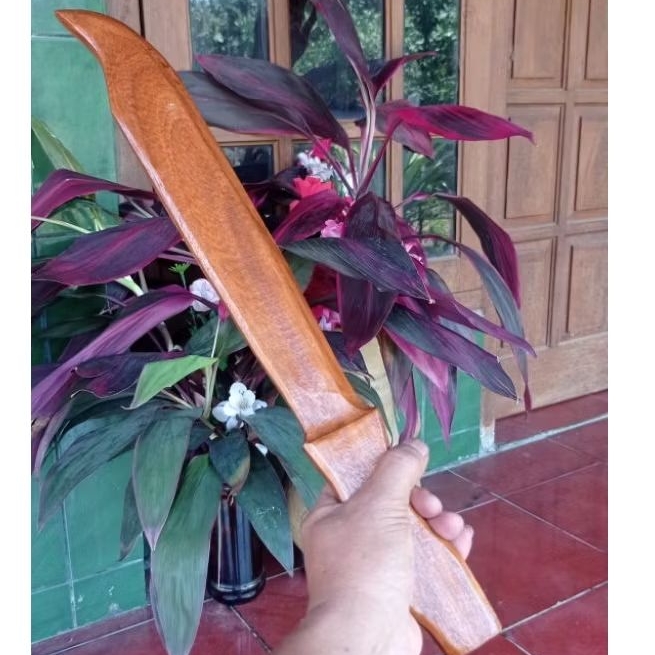 MANDAU MAINAN - MANDAU KAYU - MQNDAU KOLEKSI - MANDAU MAINAN ANAK ANAK - GOLOK MAINAN - GOLOK KAYU -