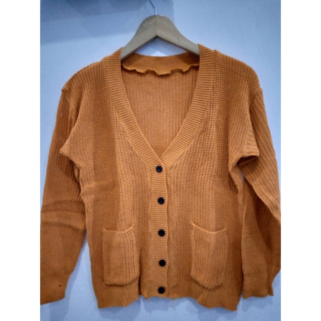 BAJU RAJUT CARDIGAN MOTIF POLOS DAN KANCING