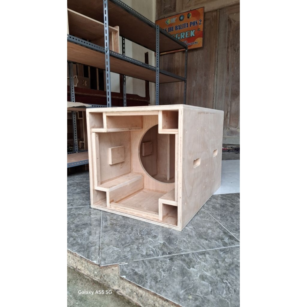Box PLANAR 15 inch singel