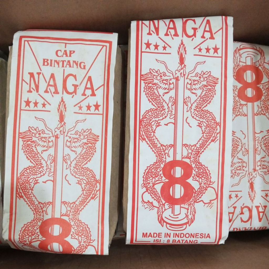 Lilin Putih Cap Naga isi 8