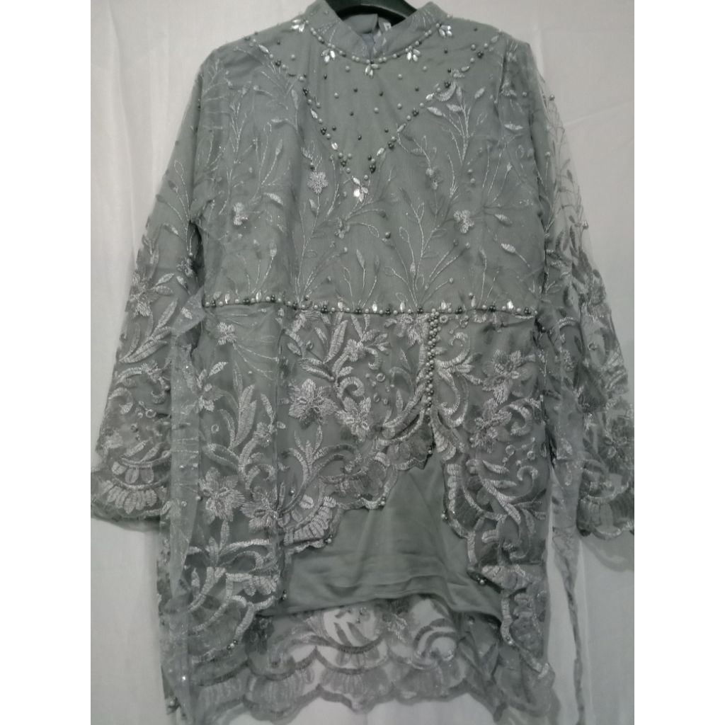kebaya wisuda modern payet grey